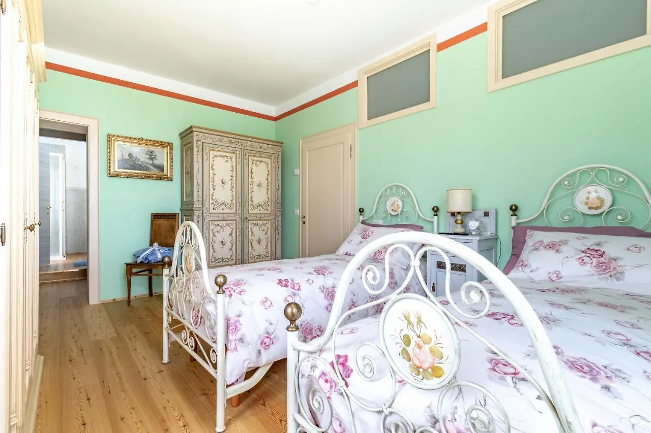 Ca'Degli Elfi Apartment Maser 0*,